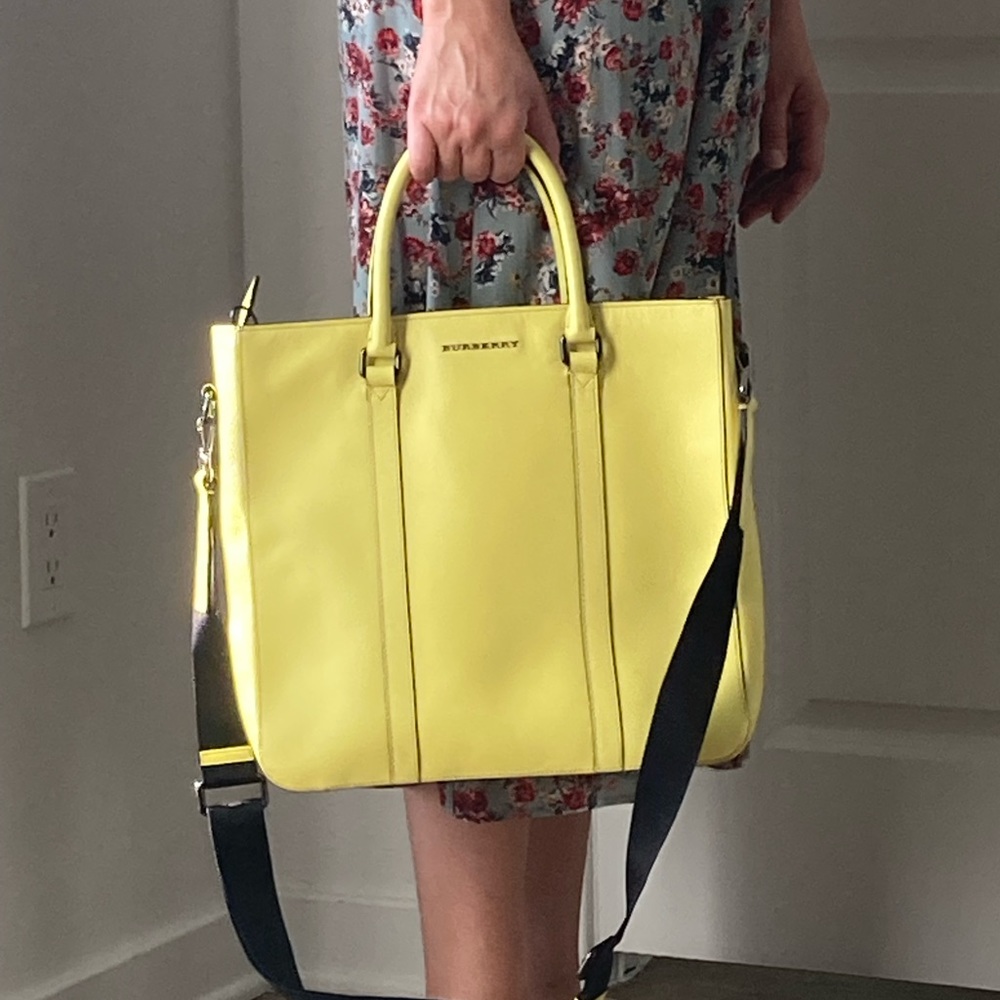 💛BURBERRY AUTHENTIC BAG🌼
